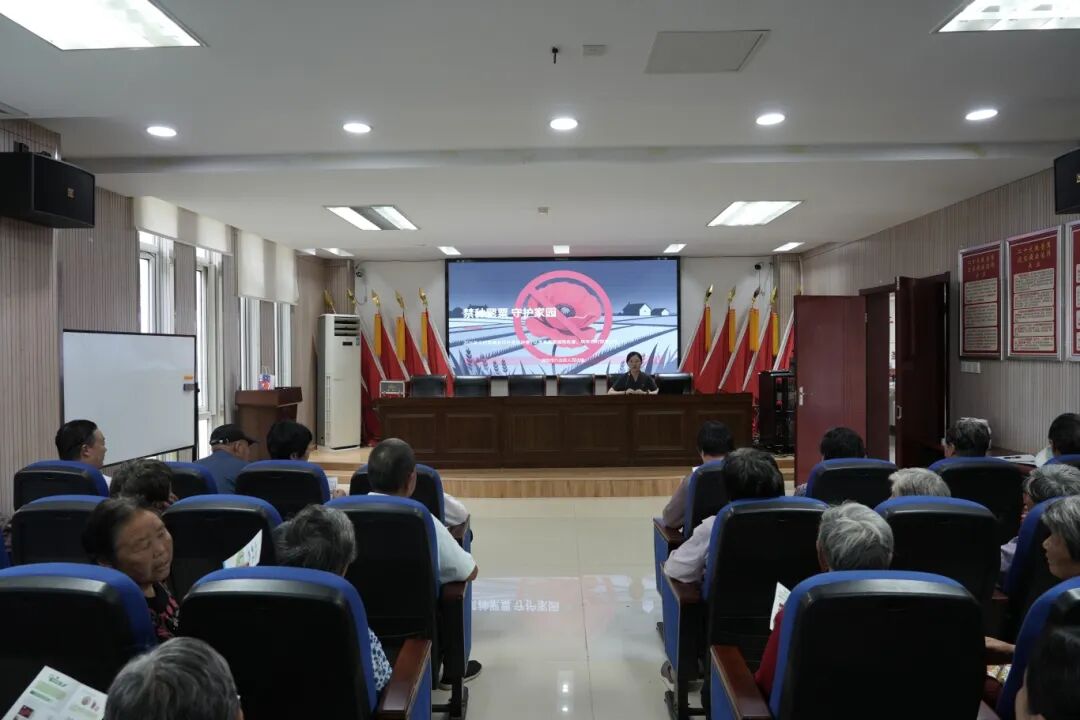 【全民禁毒宣传月】破除罂粟偏方迷信，法治走进乡村一线